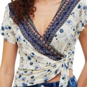 Lucky Brand Floral Faux Wrap Top size Small